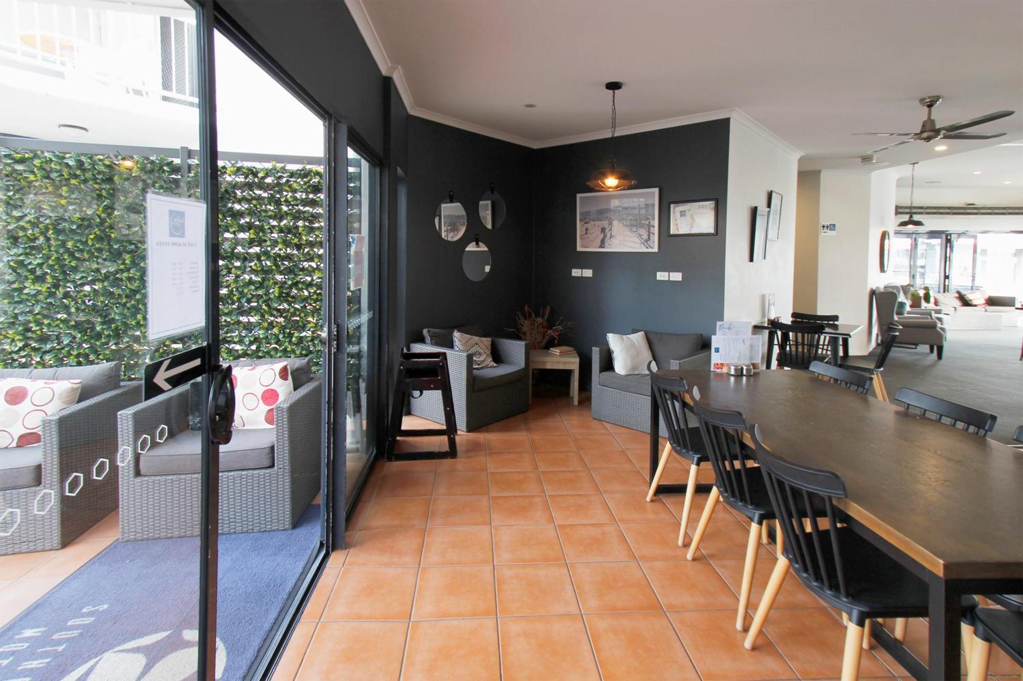 Coffee House Apartment Motel Rockhampton Bagian luar foto