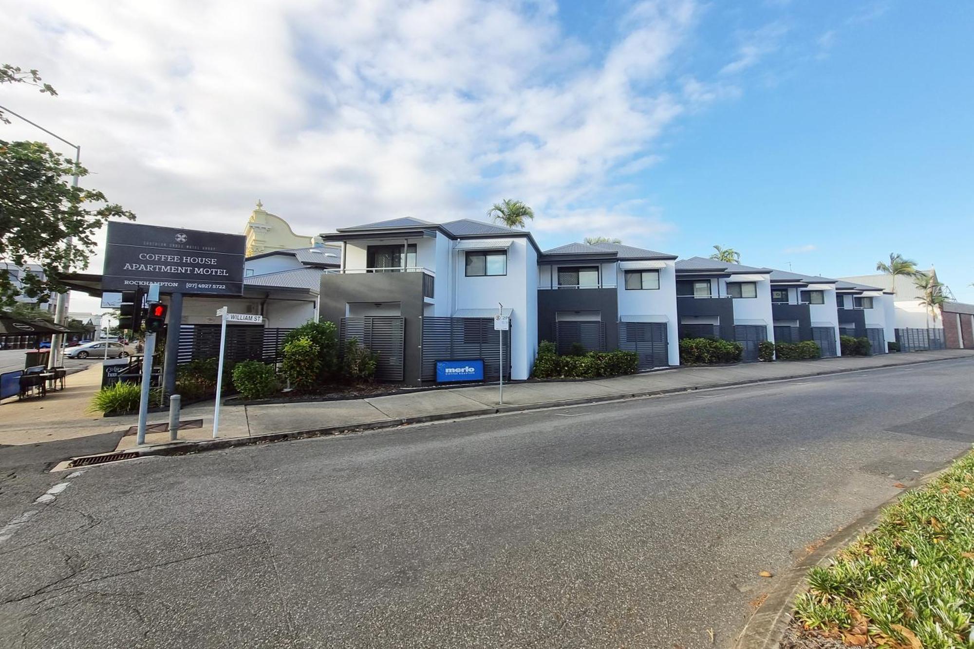 Coffee House Apartment Motel Rockhampton Bagian luar foto