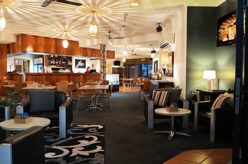 Coffee House Apartment Motel Rockhampton Bagian luar foto